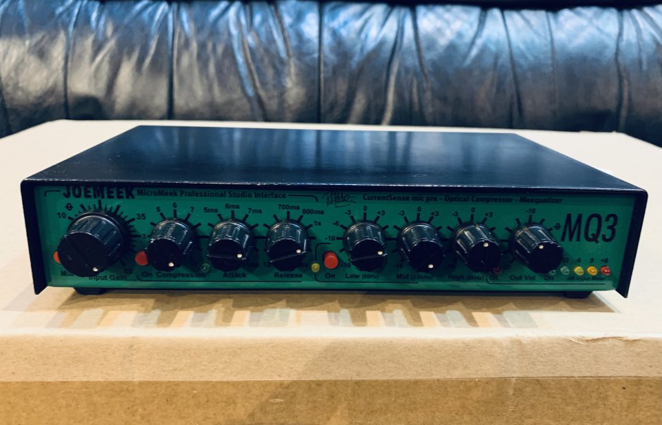 JoeMeek MQ3: Mic Preamp/Compressor/EQ
