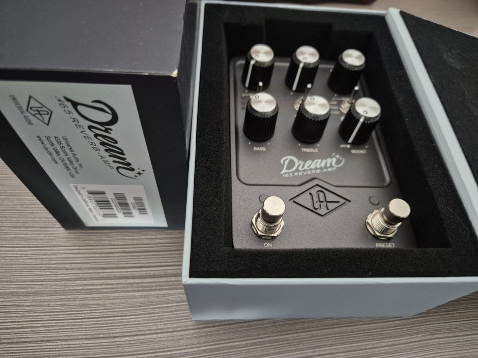 UAFX Dream 65 Reverb Amp Pedal de segunda mano · Foto 6 de 6 · Murcia · 245 €