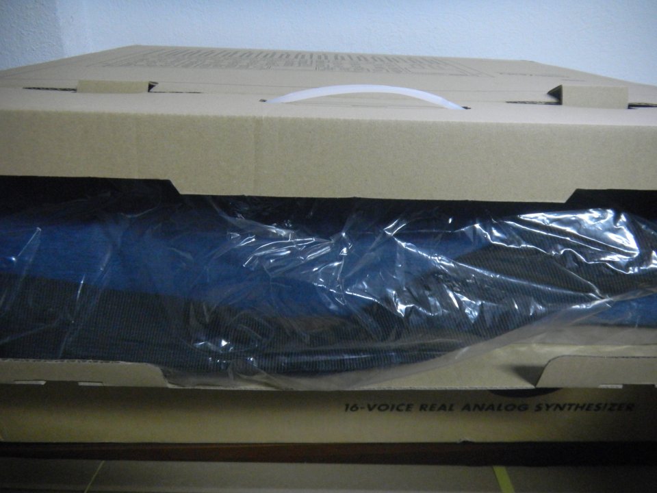 KORG Multi Poly ( SIN USO ) ( Reservado ) de segunda mano · Foto 3 de 3 · Málaga · 650 €
