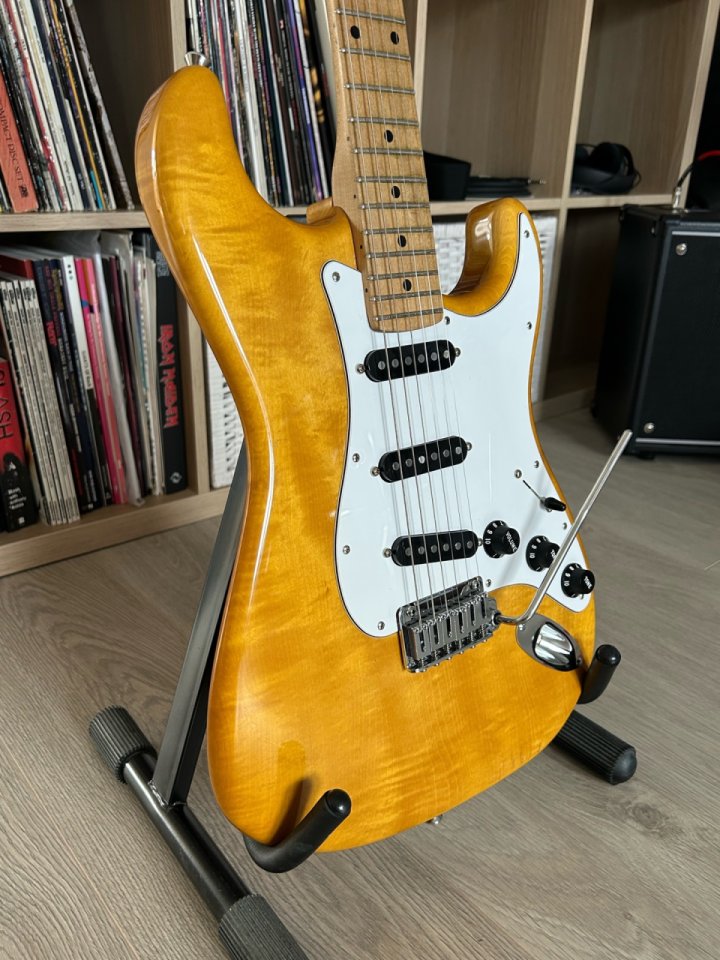 ESP Stratocaster NOS de segunda mano · Foto 3 de 10 · Madrid · 1250 €