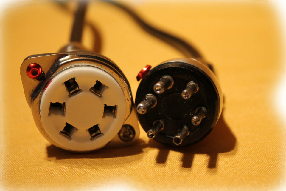 Hammond / Leslie Cable 6 Pin a 6 Pin.