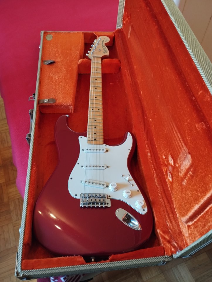Fender Stratocaster Yngwie Malmsteen Candy Apple de 2003.