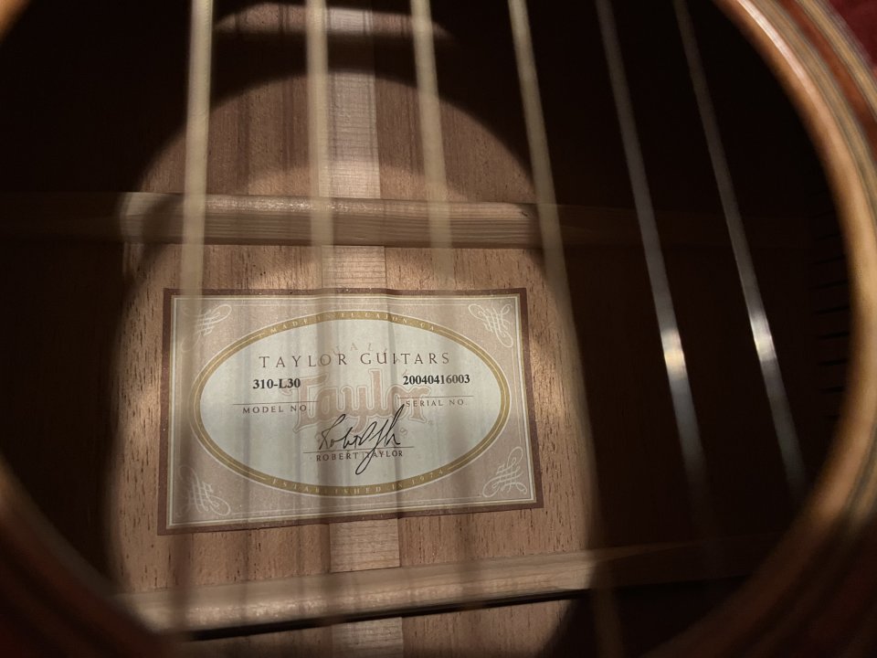Taylor 310 L-30. Edición limitada 30 aniversario. Abierto a posibles Cambios.