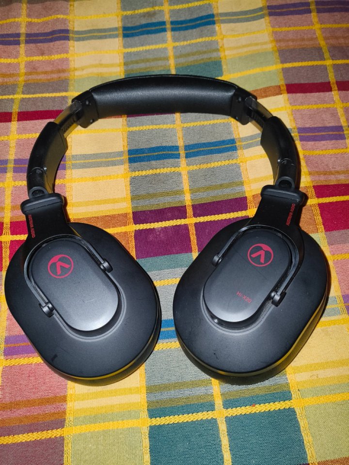 Austrian Audio hi-x20 de segunda mano · Foto 1 de 9 · Albacete · 75 €