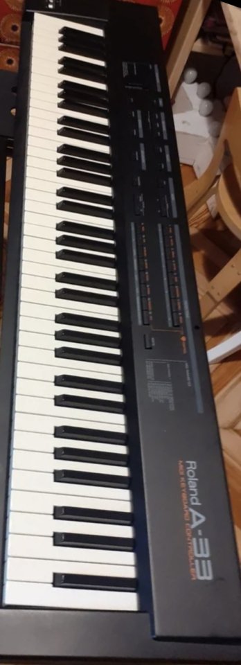 3 Teclados controladores Roland