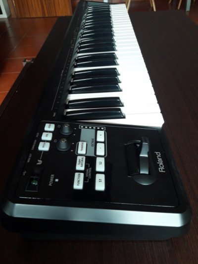 3 Teclados controladores Roland