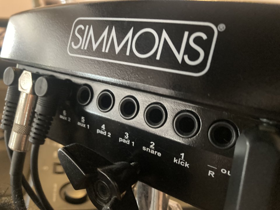 Móbuli bateria eléctrica simmons de segunda mano · Foto 2 de 4 · Alicante · 85 €