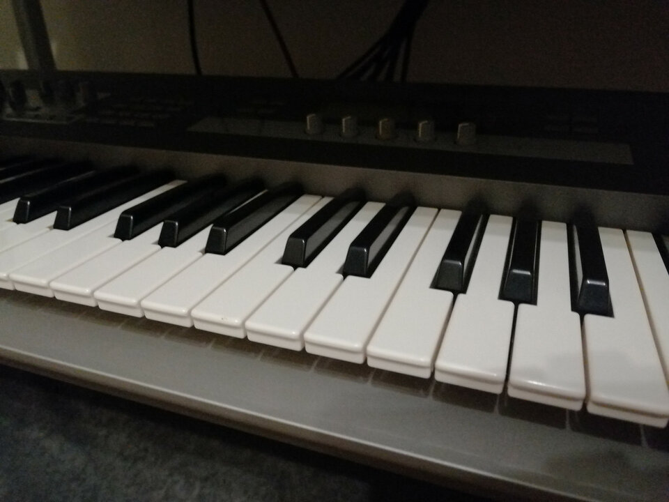 Sintetizador Korg Z1