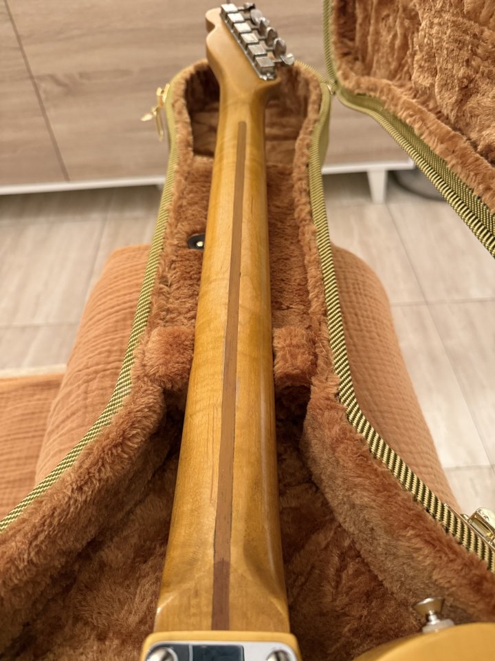 Fender Telecaster AVRI 52 1987 de segunda mano · Foto 9 de 10 · Valencia · 1690 €