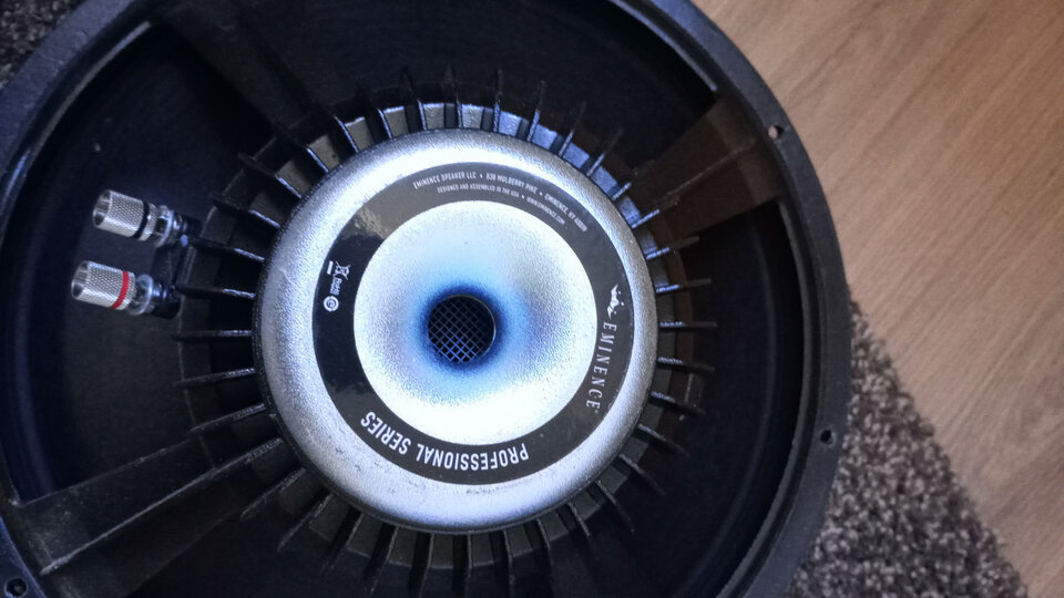 Altavoz de 15" Eminence Kappalite 3015LF