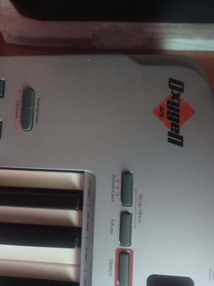 M- audio oxygen 8 de segunda mano · Foto 1 de 6 · Jaén · 30 €