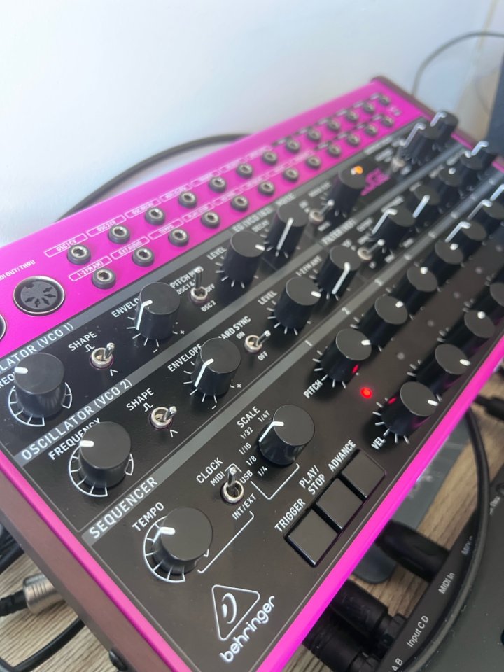 Behringer edge de segunda mano · Foto 3 de 3 · A Coruña · 100 €
