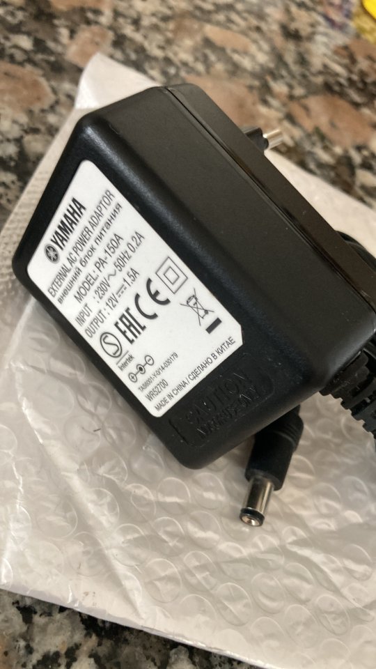 Yamaha DTX- multi 12 pad de segunda mano · Foto 4 de 9 · Alicante · 375 €