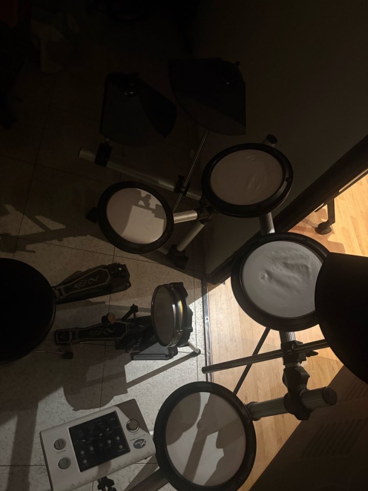 Batería eléctrica tribal