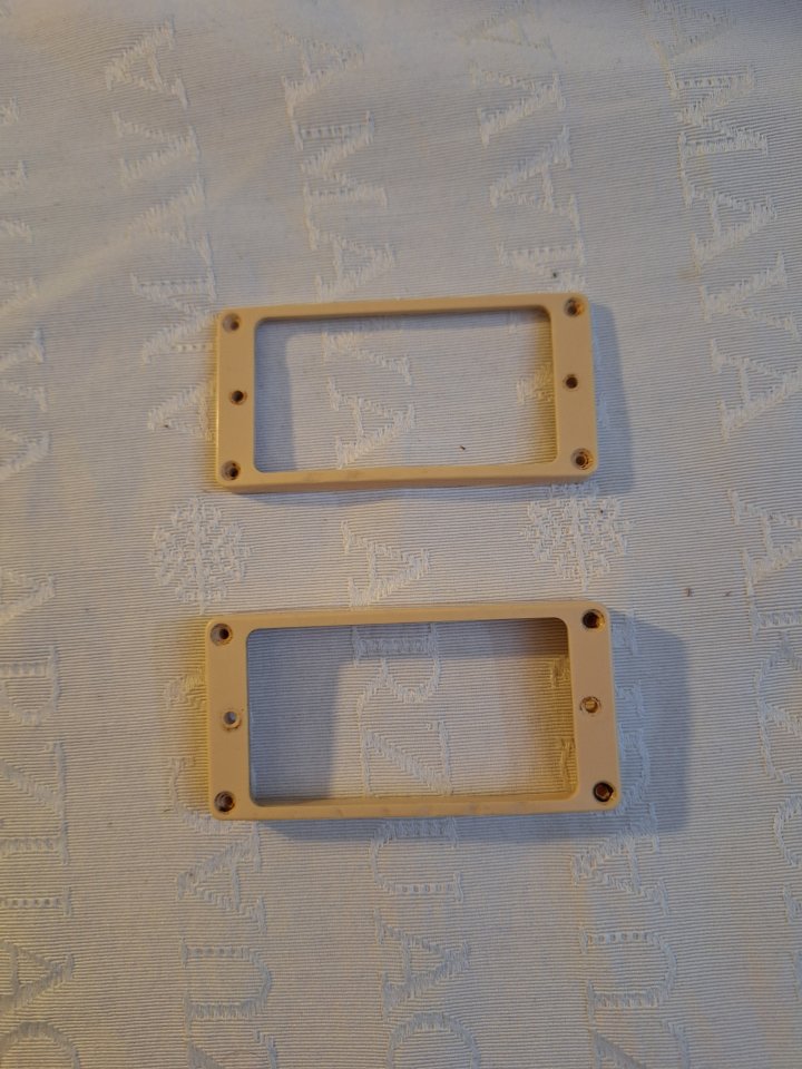 Marcos para pastillas humbucker color crema