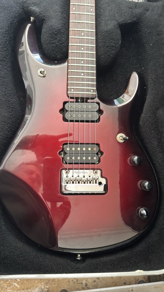 Ernie Ball Music Man John Petrucci JP6 de segunda mano · Foto 1 de 9 · Murcia