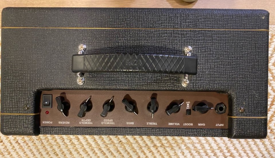 Vox Pathfinder 15r de segunda mano · Foto 1 de 3 · Madrid · 150 €