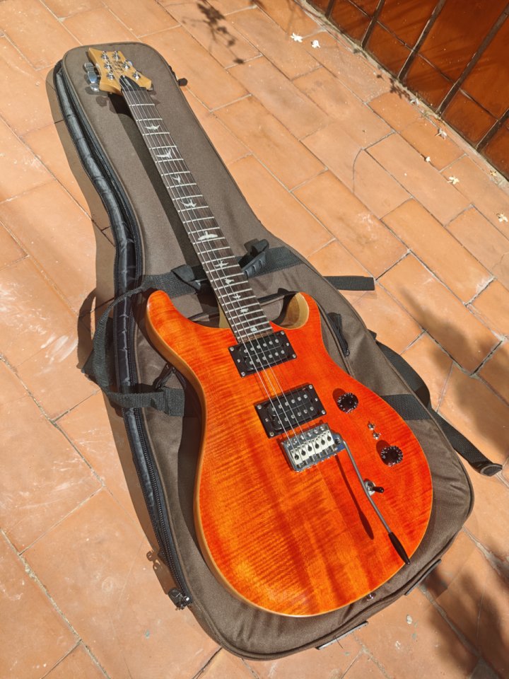PRS SE Custom 24-08 Blood Orange 2024 de segunda mano · Foto 1 de 9 · Alicante · 800 €
