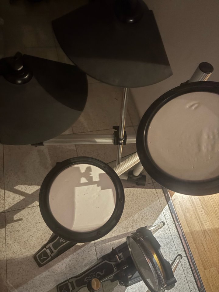 Batería eléctrica tribal