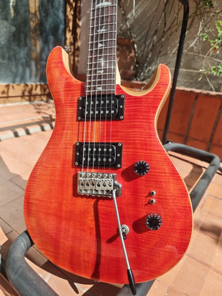 PRS SE Custom 24-08 Blood Orange 2024 de segunda mano · Foto 2 de 9 · Alicante · 800 €
