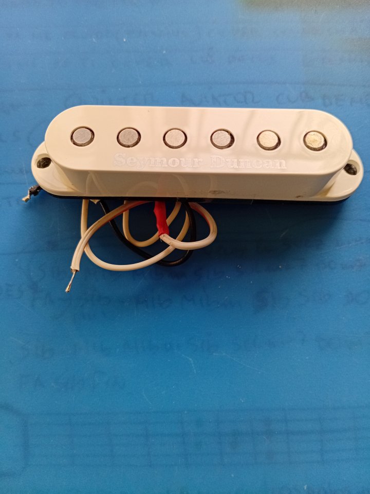Pastilla seymour duncan strato de segunda mano · Foto 1 de 5 · Castellón · 65 €