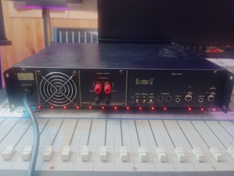 Amplificador Ecler PAM360E de segunda mano · Foto 2 de 2 · Madrid · 150 €