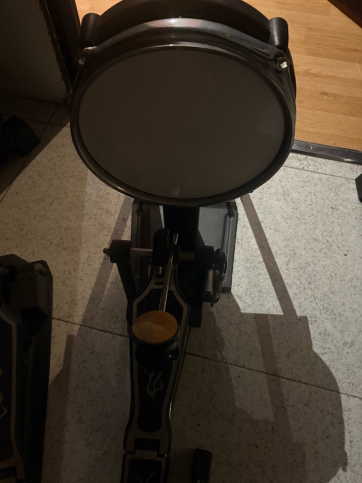 Batería eléctrica tribal