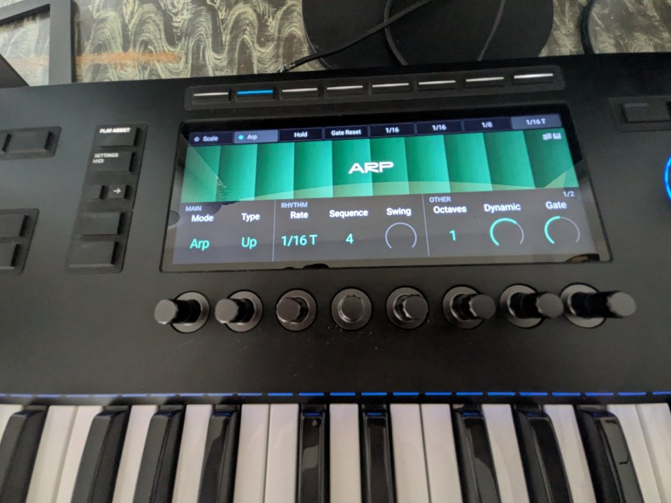 Native Instruments Kontrol MK3 61 de segunda mano · Foto 3 de 4 · SC Tenerife · 420 €