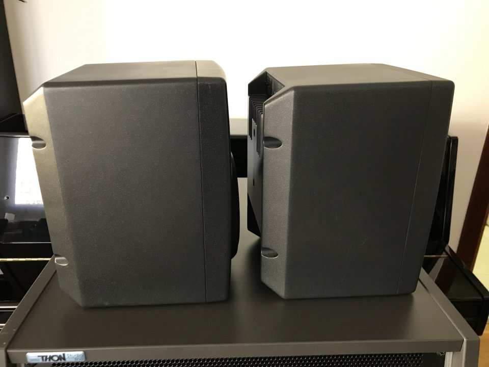 Neumann KH 120 A — Pareja de monitores de estudio activos de segunda mano · Foto 5 de 8 · Barcelona · 900 €