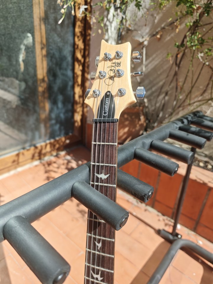 PRS SE Custom 24-08 Blood Orange 2024 de segunda mano · Foto 4 de 9 · Alicante · 800 €