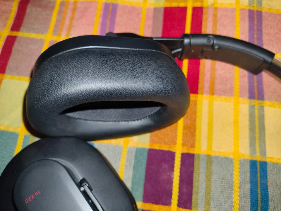 Austrian Audio hi-x20 de segunda mano · Foto 3 de 9 · Albacete · 75 €