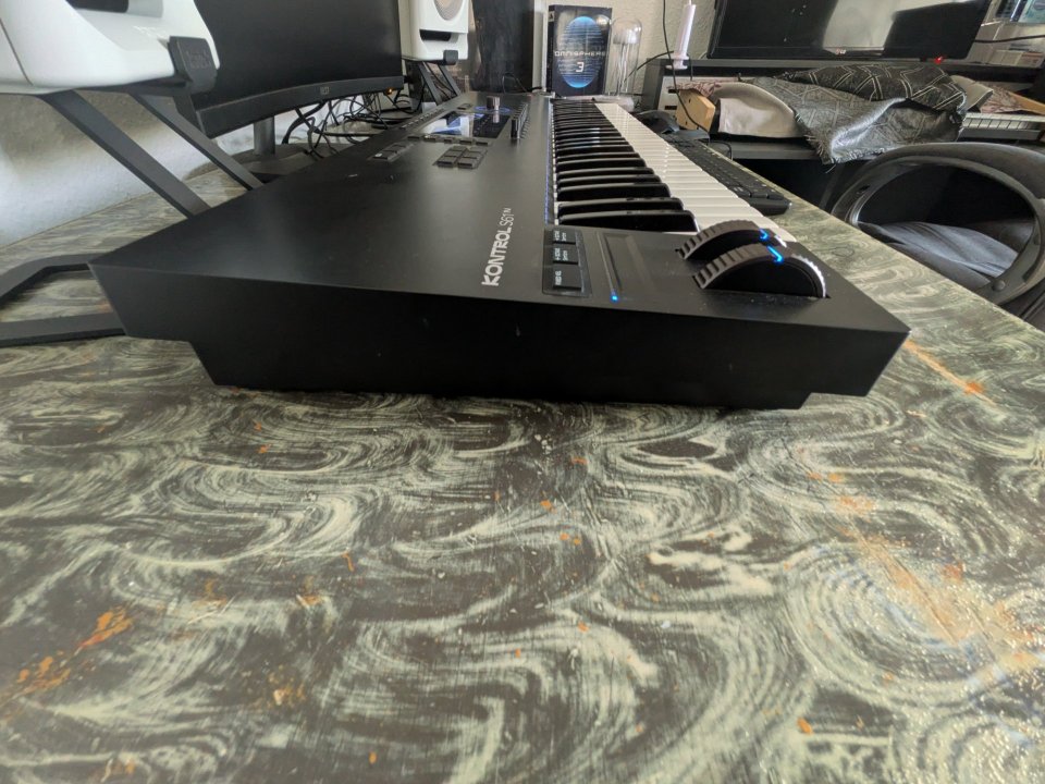 Native Instruments Kontrol MK3 61 de segunda mano · Foto 4 de 4 · SC Tenerife · 420 €