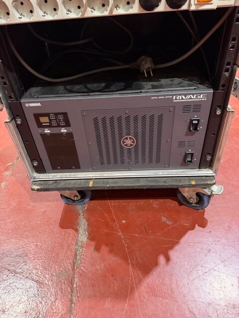 Yamaha Rivage CS-R5 de segunda mano · Foto 5 de 10 · León · 42500 €
