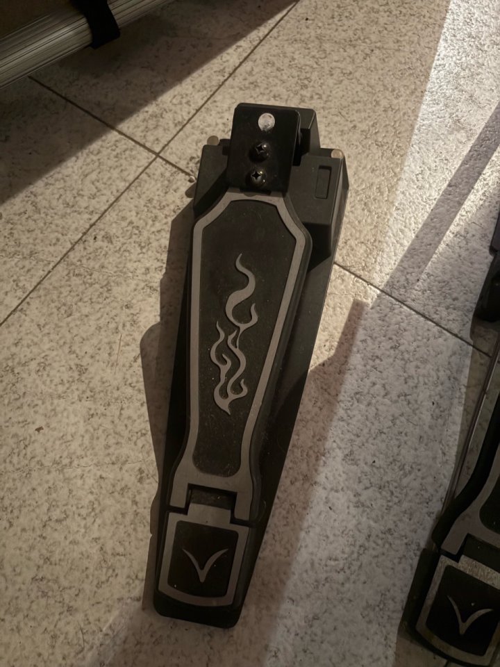 Batería eléctrica tribal