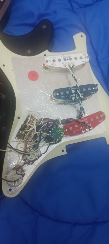 Golpeador fender American Deluxe de segunda mano · Foto 2 de 2 · Tarragona · 300 €