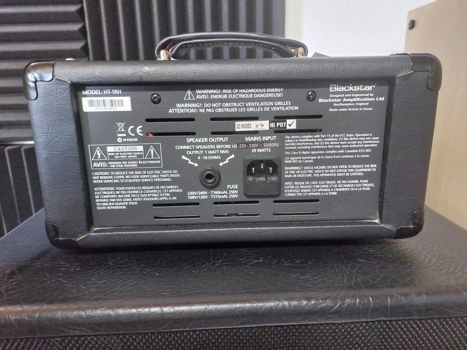 Cabezal Blackstar HT1 valvular de segunda mano · Foto 4 de 5 · A Coruña · 115 €