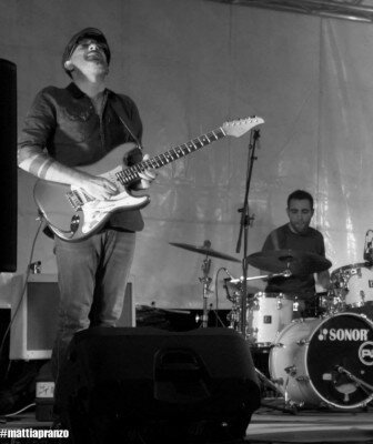 Titulado Musicians Institute-G.i.T. de  Los Angeles-Clases de Guitarra en Barcelona y On-Line