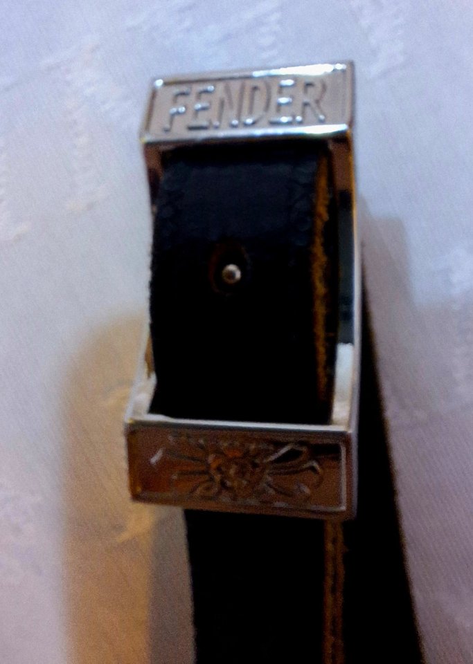 Correa Fender de cuero para guitarra