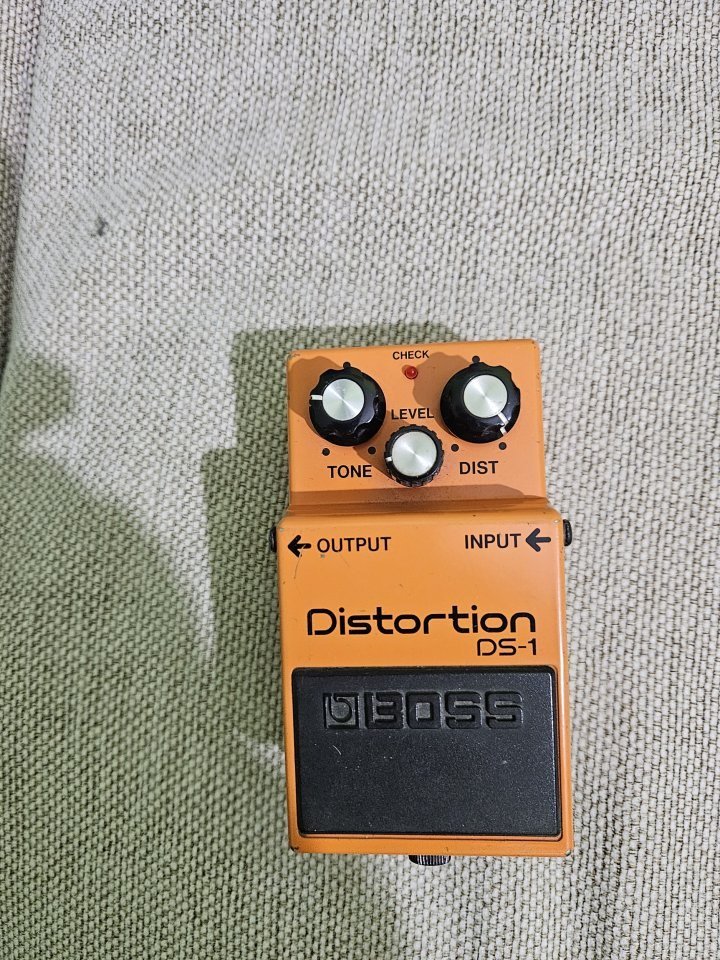 Boss DS1 naranjito mod de segunda mano · Foto 1 de 2 · Valencia · 50 €