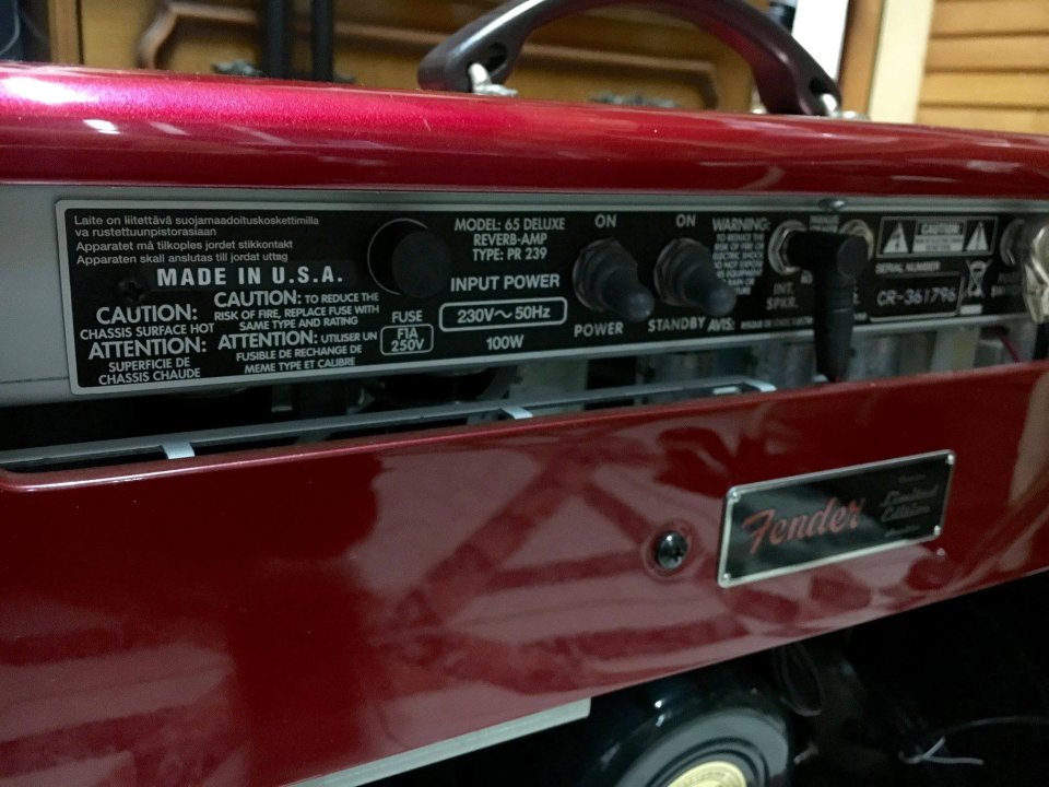 Cambio Fender 65 Deluxe Reverb Paisley Red (Special Edition) Por vox AC 30 de segunda mano · Foto 4 de 4 · Las Palmas