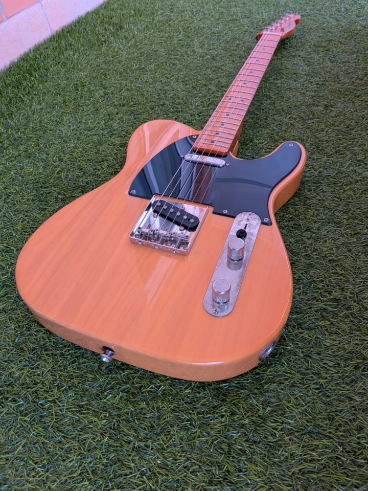 Squier Classic vibe 50