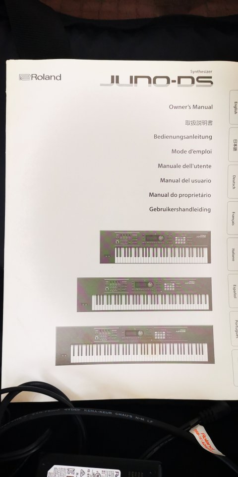Roland Juno DS-61 + Funda Roland de segunda mano · Foto 4 de 8 · Cantabria · 650 €
