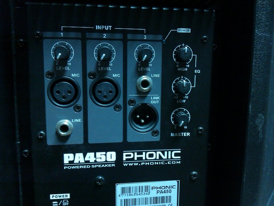 Monitor-cuña Phonic PA450 con funda y trípode