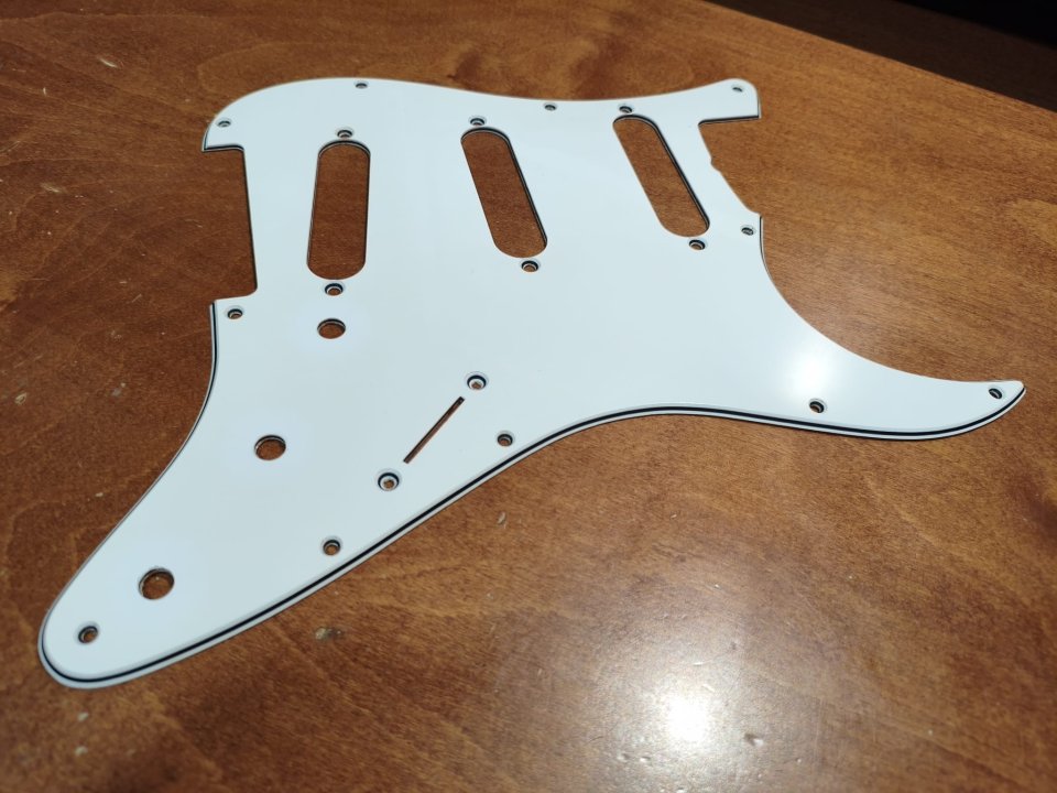 Golpeador Stratocaster