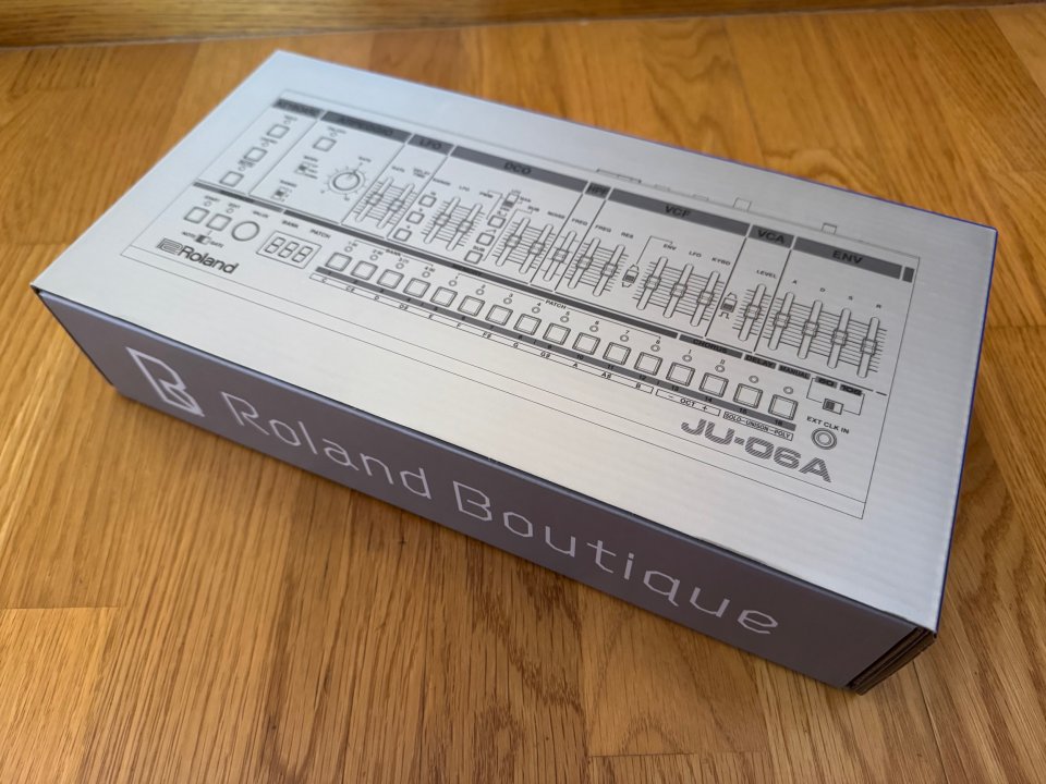 Roland JU-06A de segunda mano · Foto 4 de 4 · Málaga · 380 €