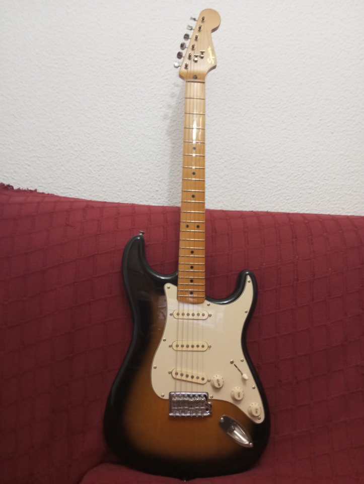 Squier stratocaster classic vibe 50's de segunda mano · Foto 1 de 5 · Córdoba · 350 €