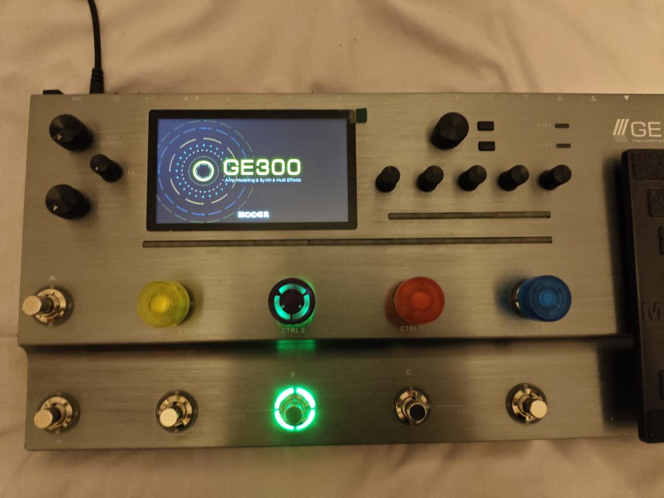 Mooer ge 300 de segunda mano · Foto 1 de 6 · Sevilla · 320 €