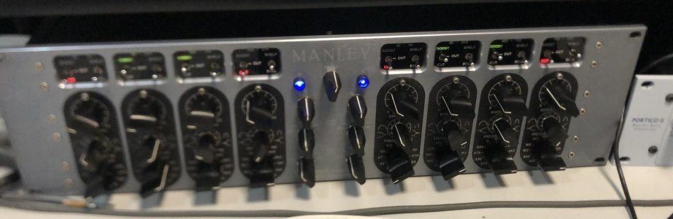 Ecualizador Válvulas Manley Massive Passive de segunda mano · Foto 2 de 5 · Badajoz · 3500 €