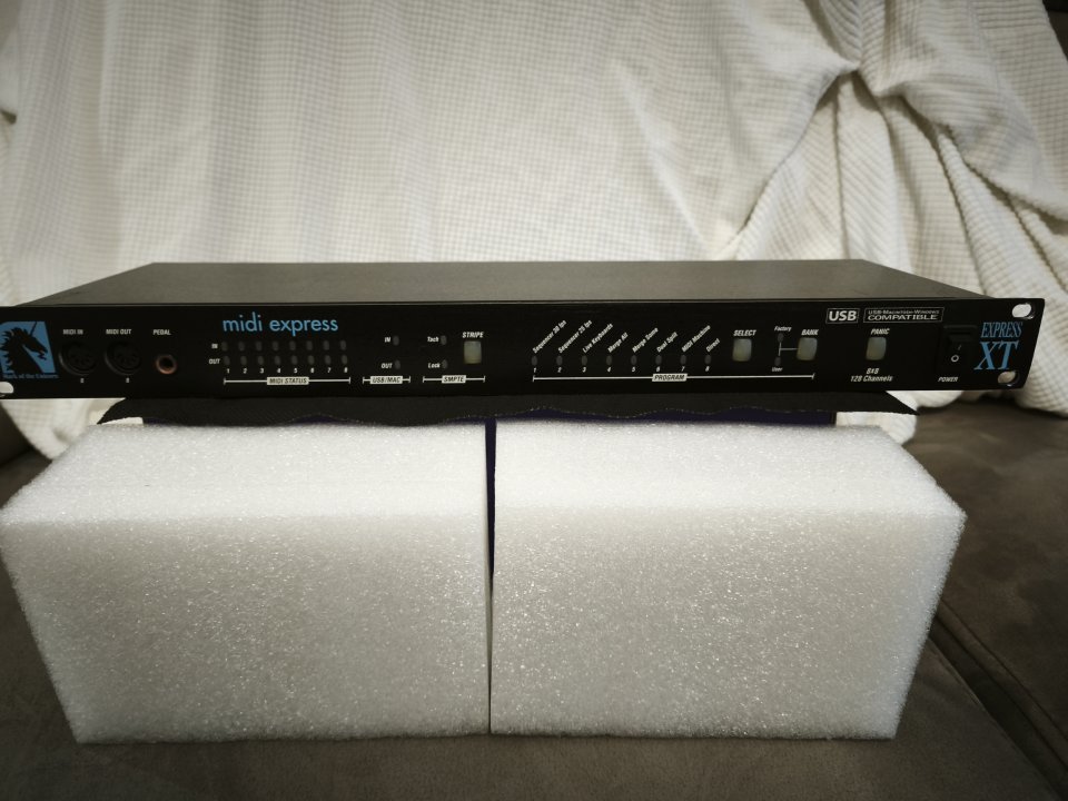 MOTU MIDIEXPRESS-XT de segunda mano · Foto 2 de 2 · Granada · 300 €
