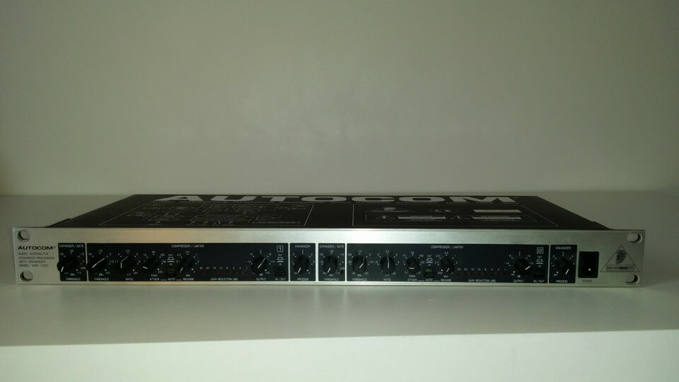 Autocom MDX1200 Behringer